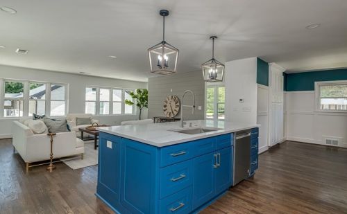 705 Glenforest Rd, Atlanta GA  30328-5211 exterior