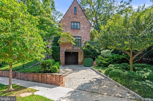 2446 Kalorama Rd, Washington DC 20008-1625 exterior