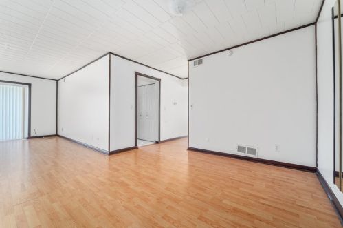 631 Frst Grn Dr, Moon Twp PA 15108-2768 exterior