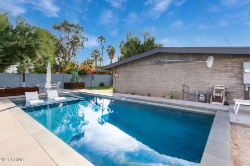 4027 45 Pl, Phoenix AZ 85050-6843 exterior