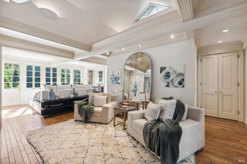 750 Lovell Ave, Mill Valley CA 94941-4545 exterior