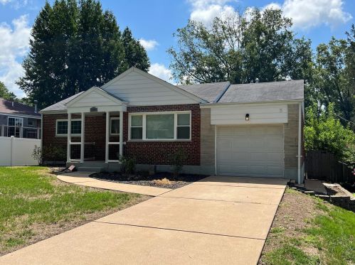 9562 Ldg Pole Ln, Saint Louis MO 63126-2160 exterior