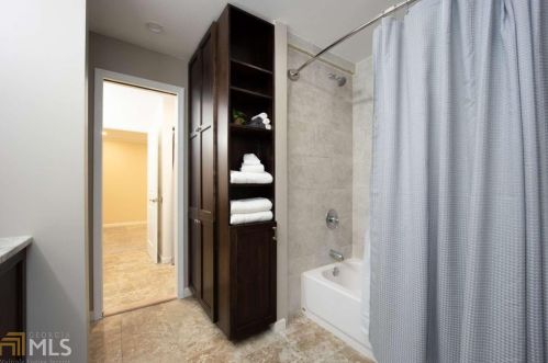 5430 Chemin De Vie, Atlanta GA 30342-2577 exterior