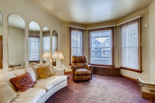 2817 Richmond St, Chicago, IL 60618-7705