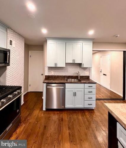 6949 Westhampton Dr, Alexandria VA 22307-1527 exterior