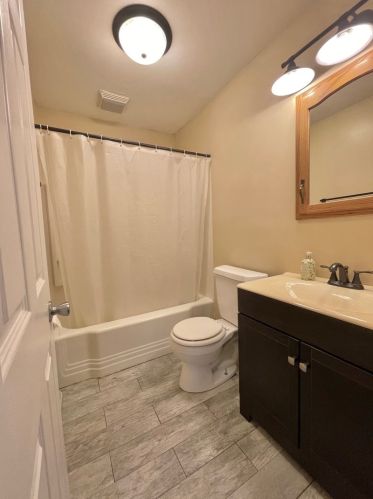 1220 Agnes Ave, Joliet IL 60435-3917 exterior