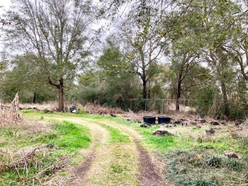 8388 Us Hwy 90, Defuniak Springs FL 32433-1497 exterior