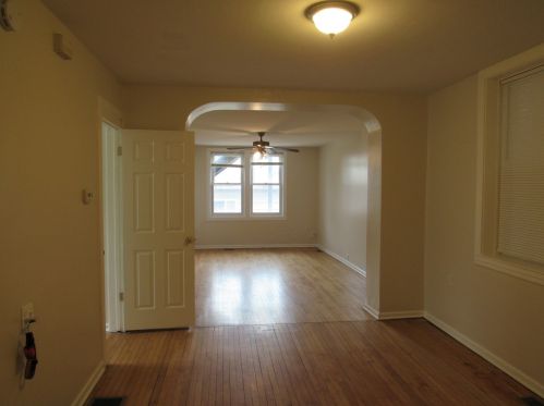 3145 May St, Chicago, IL 60608-6425