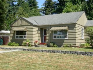 13324 24th Ave, Seattle, WA 98168-3881