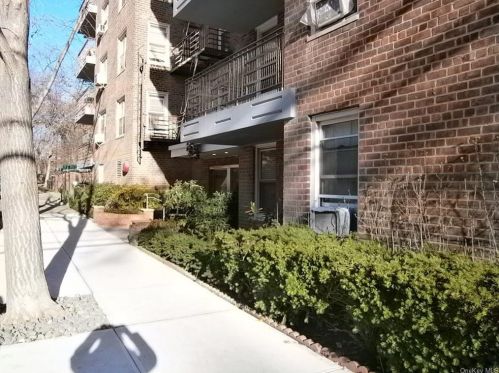 3206 Fairfield Ave, Bronx NY  10463-3204 exterior