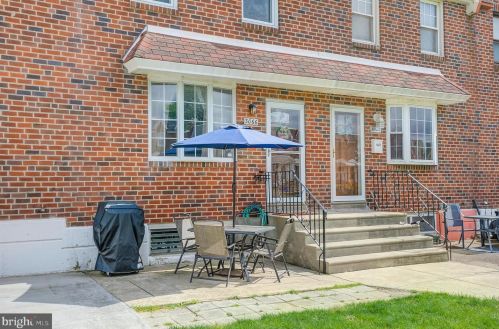 3066 Fairfield St, Philadelphia, PA 19136-1120