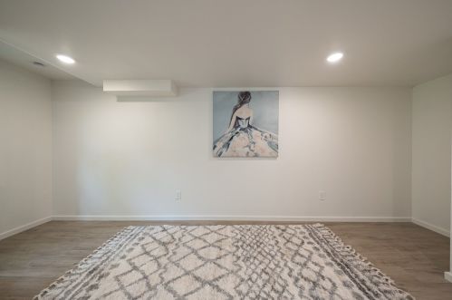 110 Briarwood Dr, Pittsburgh PA  15235-4301 exterior