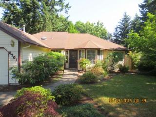 3701 Pinehurst Ave, Portland OR  97267-1605 exterior