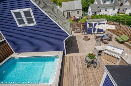 1231 Fleming Ave, Point Pleasant Beach NJ 08742-4040 exterior