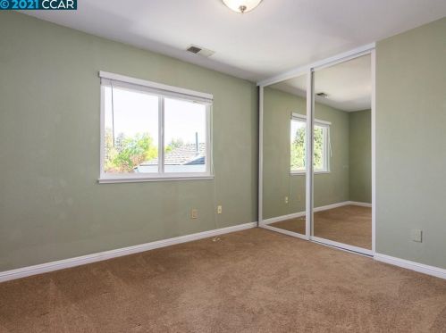 109 Bramblewood Ln, Concord, CA 94523-1055