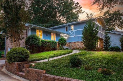 3505 Dunwoody Clb Dr, Atlanta GA 30350-5202 exterior