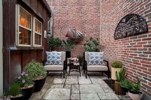 104 Revere St, Boston MA exterior