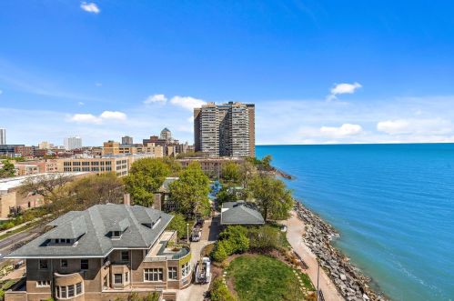 6171 Sheridan Rd, Chicago IL 60660-2802 exterior