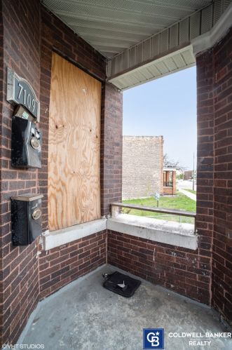 7109 Vincennes Ave, Chicago IL  60621-3505 exterior