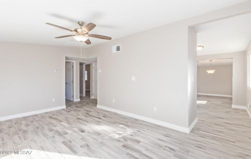 437 Kelso St, Tucson AZ  85705-4768 exterior