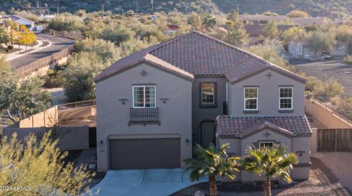 8824 18th Way, Phoenix AZ  85042-8021 exterior