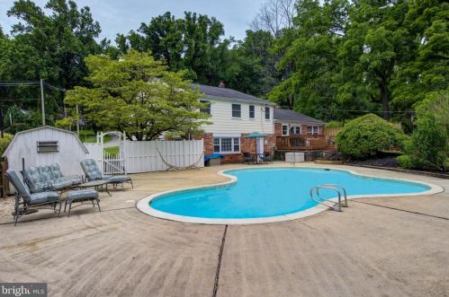 735 Hickory Ln, Berwyn PA 19312-1438 exterior