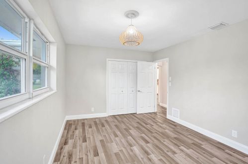 277 12th St, Boca Raton FL  33432-7170 exterior