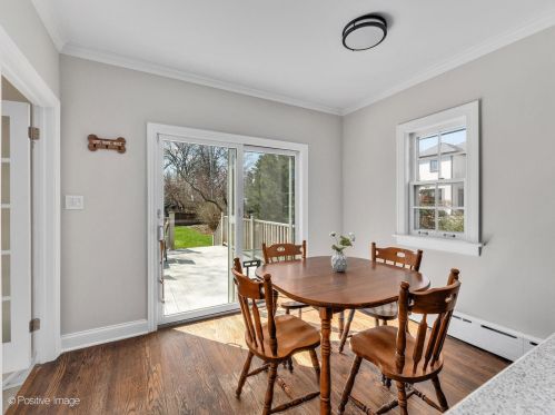 256 Frst Ave, Elmhurst IL 60126-3547 exterior