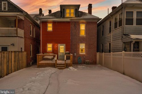 373 High St, Hanover PA 17331-3922 exterior