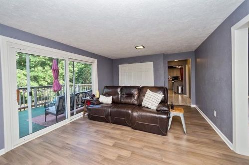 2187 Garrick Dr, Pittsburgh PA  15235-5034 exterior