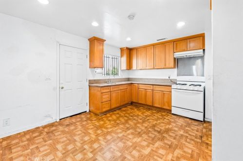 15151 Bellflower Blvd, Bellflower CA 90706-5464 exterior