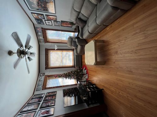 1334 Cornelia Ave, Chicago IL 60618-6035 exterior