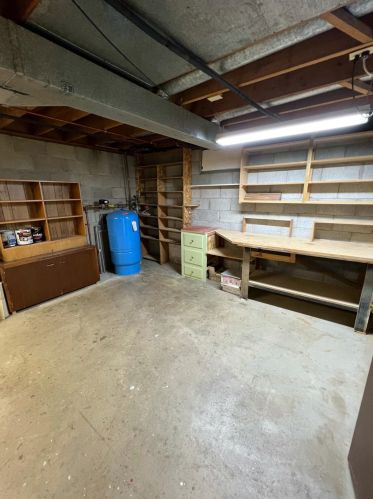 135 Grn Crk Rd, Meskegon MI 49445-2250 exterior