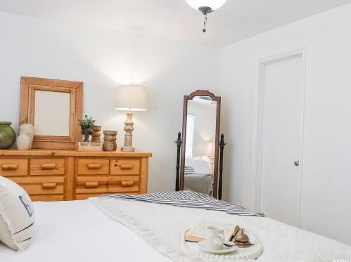 3058 Linton Dr, Taylorsville UT 84088-4632 exterior