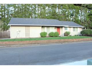 17465 Carl Ct, Portland, OR 97229-3418