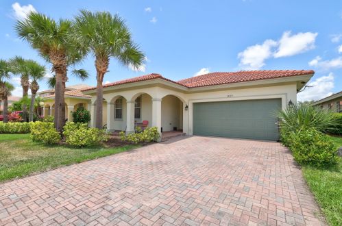 1839 Jamesport Dr, Fort Pierce, FL 34953-4599