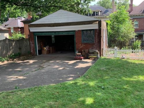 5544 Bryant St, Pittsburgh PA 15206-1675 exterior