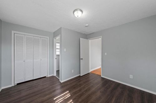 8558 Ardelia Ave, Saint Louis MO 63114-4408 exterior