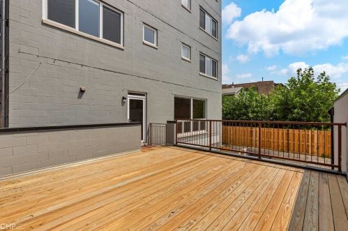 2345 Monroe St, Chicago IL  60612-2927 exterior