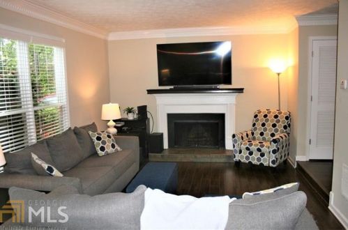 9158 Carroll Manor Dr, Atlanta GA  30350-2012 exterior