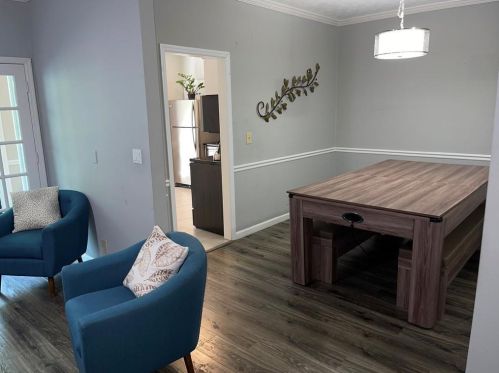 5645 Chemin De Vie, Atlanta GA  30342-2565 exterior