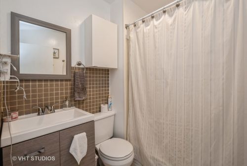 2007 Cullerton St, Chicago IL  60608-2620 exterior