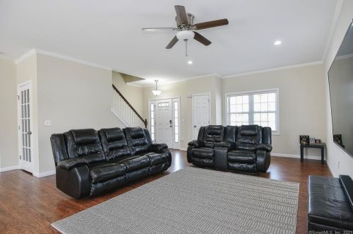 41 Windermere Vlg Rd, Ellington CT exterior