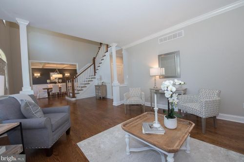 323 Abbey Rd, Berwyn PA 19312-1830 exterior