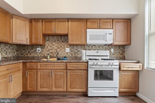 1816 18th St, Philadelphia PA  19121-3310 exterior