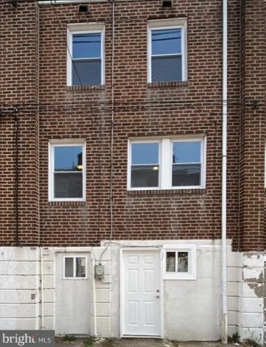 5404 Erdrick St, Philadelphia PA 19135-1012 exterior