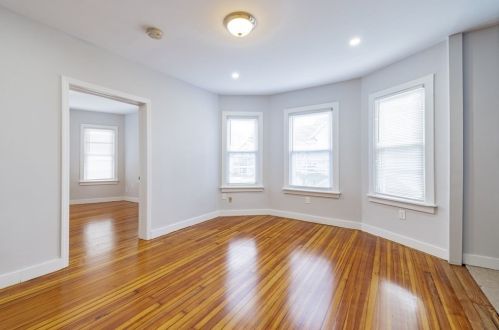 100 Massasoit St, Springfield MA 01107-1723 exterior