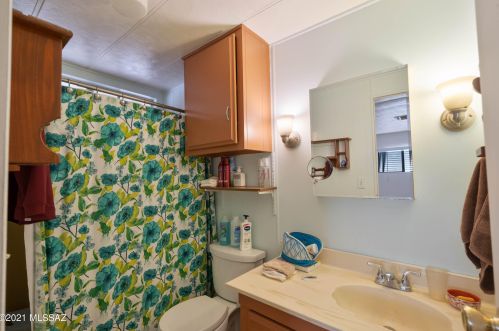 4884 Cashin Dr, Tucson AZ 85757-9461 exterior