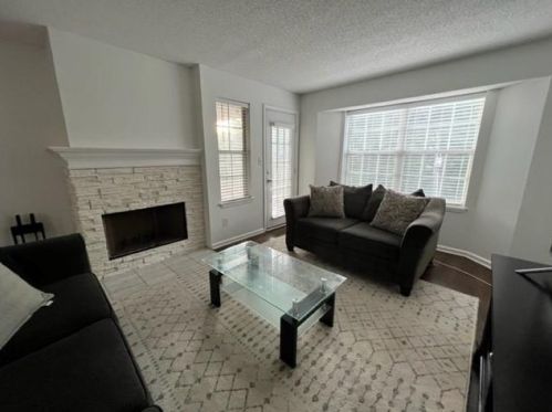 1012 Chastain Park Ct, Atlanta GA  30342-3246 exterior