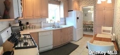 144 Carpenter St, Valley Stream NY 11580-4403 exterior